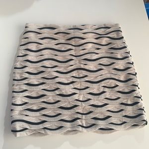 Scallop detail skirt